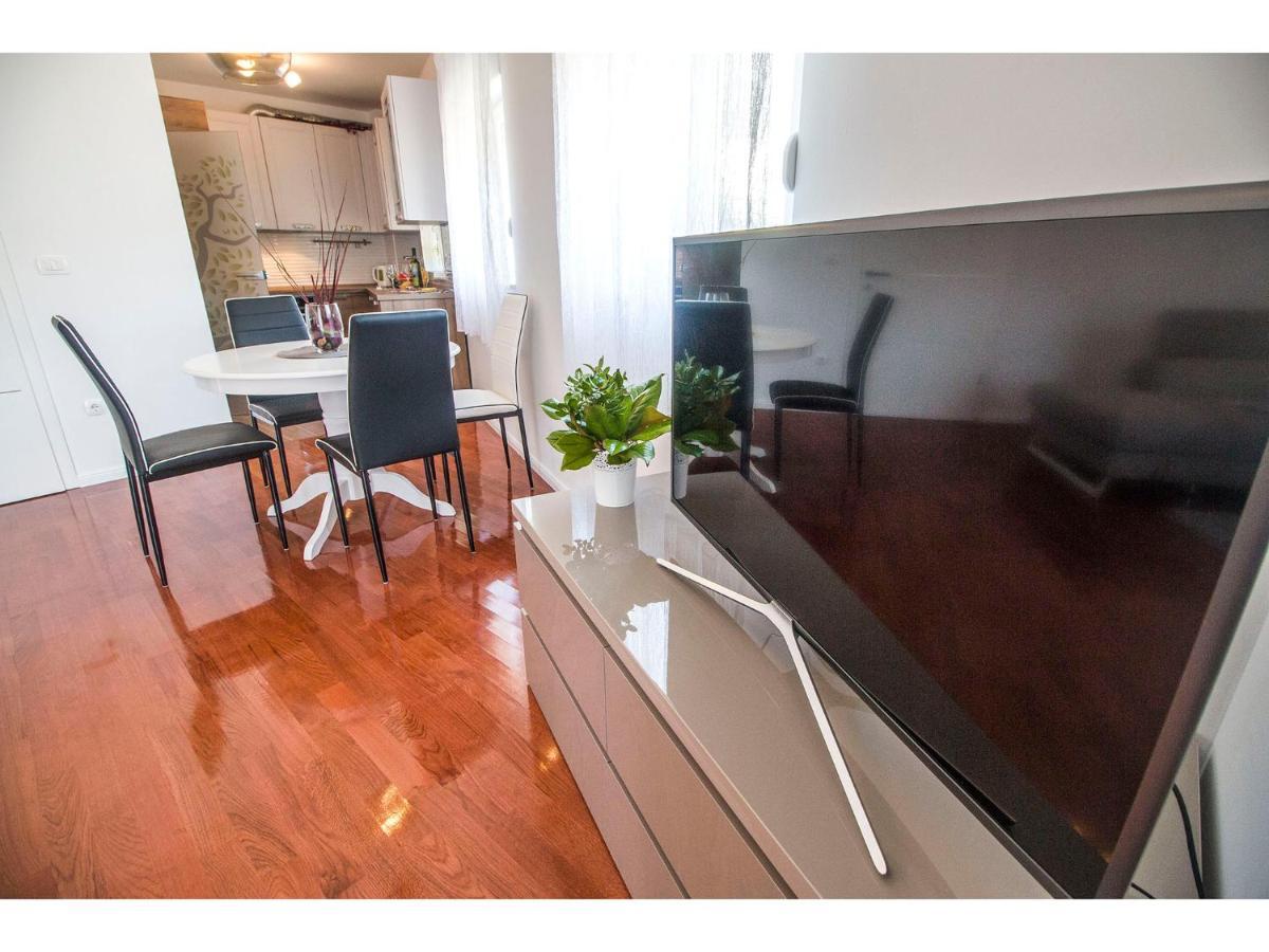 Olive Tree Apartment Podstrana Ngoại thất bức ảnh