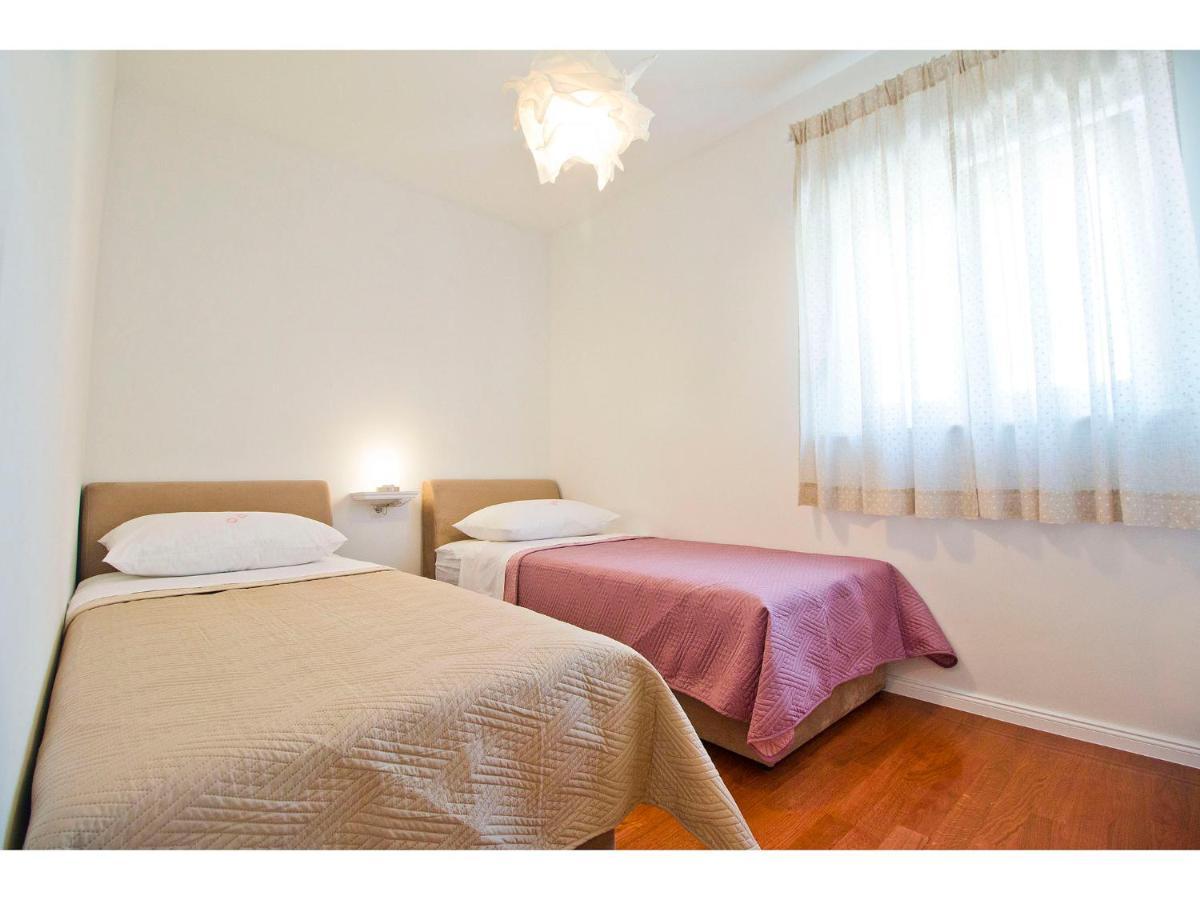Olive Tree Apartment Podstrana Ngoại thất bức ảnh